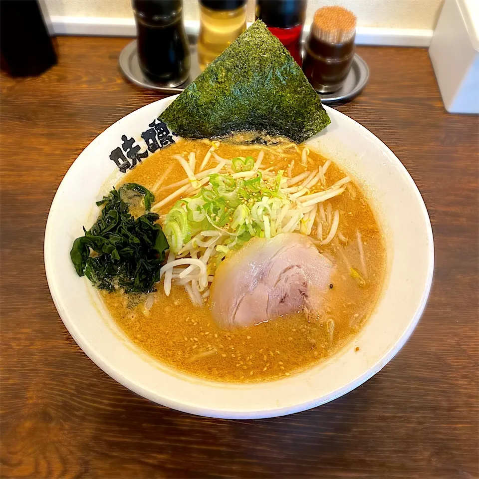 赤の味噌ラーメン|ナルキンさん