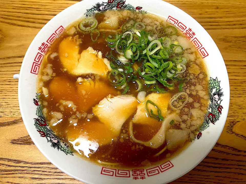 博多一番鶏白湯　背脂醤油　かえしをパワーアップ|さくたろうさん