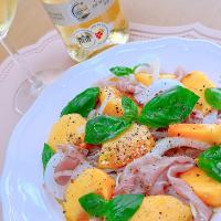 柿とジャンボンセックのサラダとフランスの貴腐ワイン（シャトードラヴェルドージ）