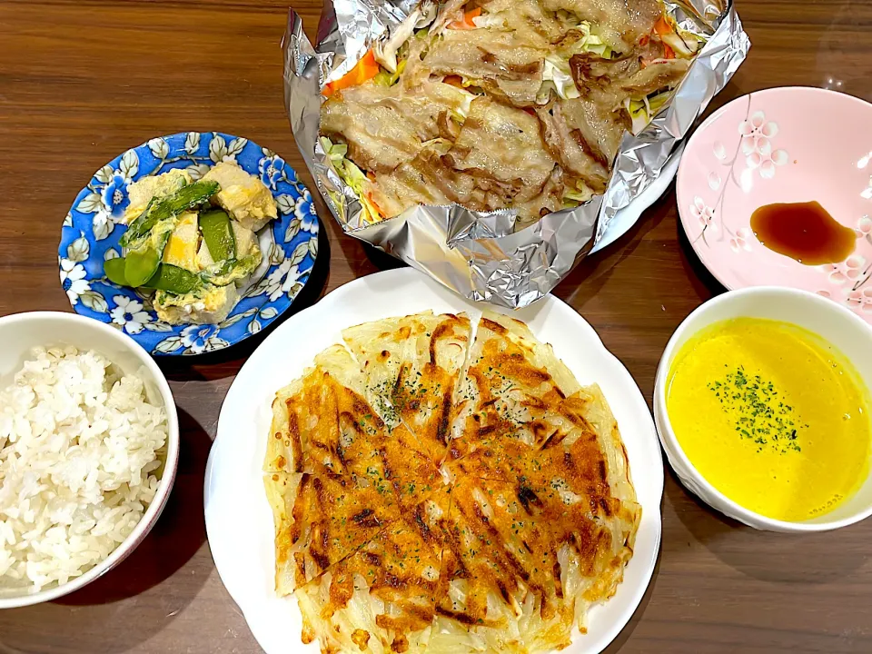 じゃがいものチーズガレット　かぼちゃのポタージュ　野菜と豚バラのホイル焼き　高野豆腐の卵とじ|おさむん17さん