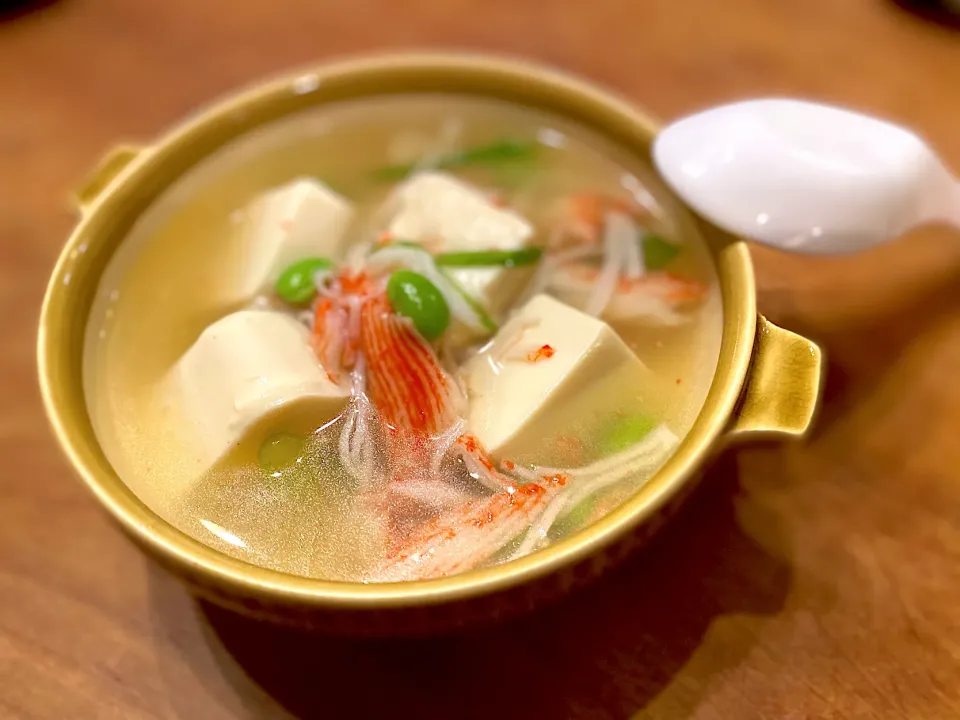 絹豆腐とカニカマ、枝豆の中華スープ☺︎|まめすけ。さん