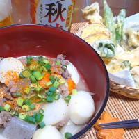 芋煮🍜
天ぷら
　（太刀魚大葉巻き　ししとう
　さつまいも　ささみ　椎茸）