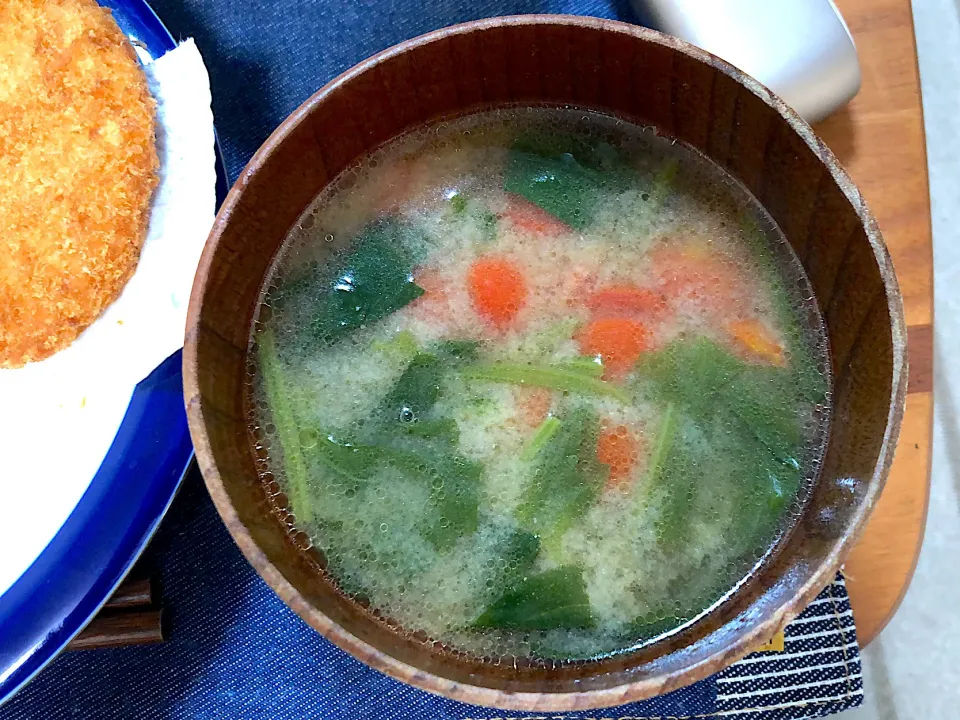 ミニトマトとほうれん草のみそ汁|はっぱさん