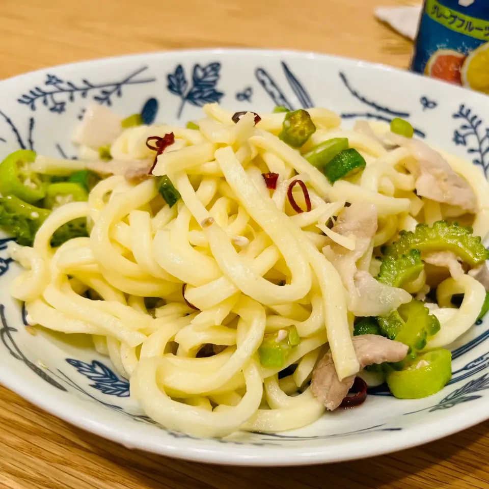 オクラとゴーヤのペペロンうどん|yuuukaさん