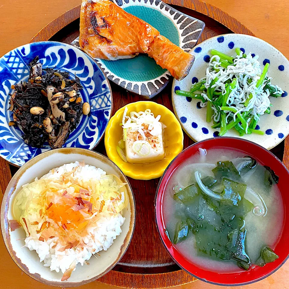 鮭のカマ焼き朝定食|Hiromi Isonagaさん