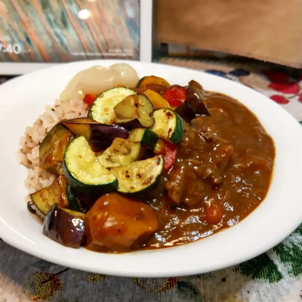 Snapdishの料理写真:夕食はカレーライス。|Katsuraさん