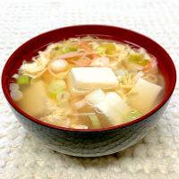 豆腐とカニカマ入り卵スープ
