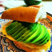 ​ Avocado and egg Sandwich​🥑🍳🥖|👑Rawi🍁Riw👑さん