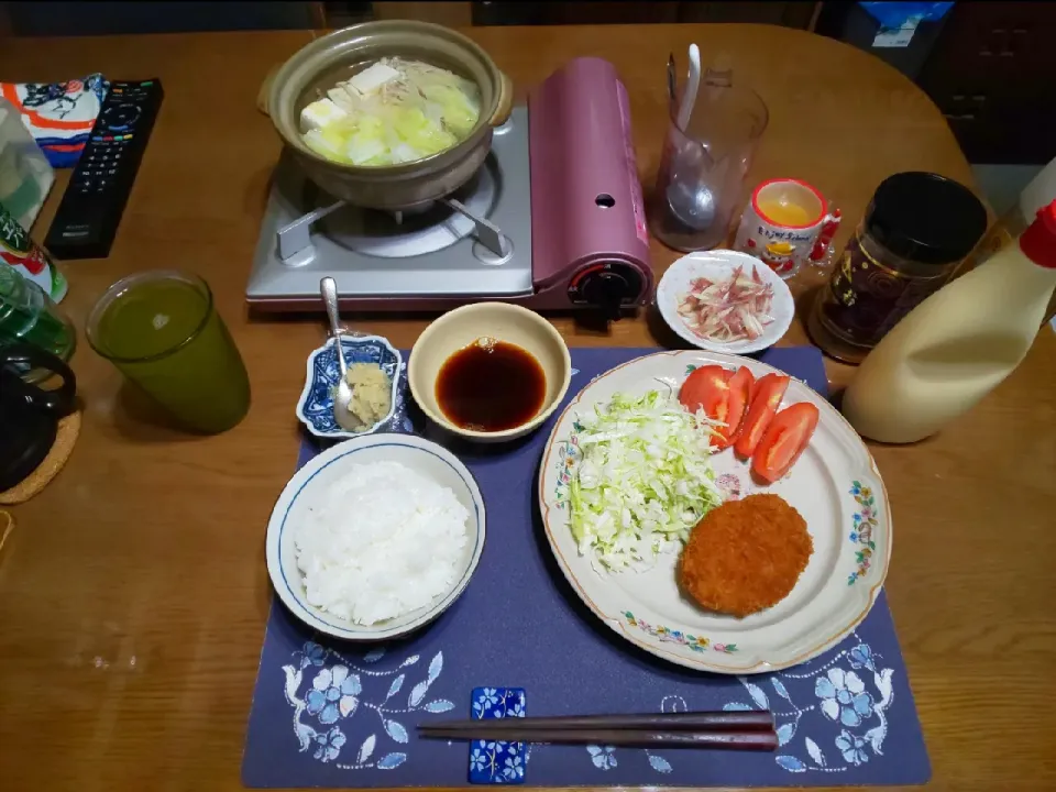 湯豆腐鍋とコロッケプレート(夕飯)|enarinさん