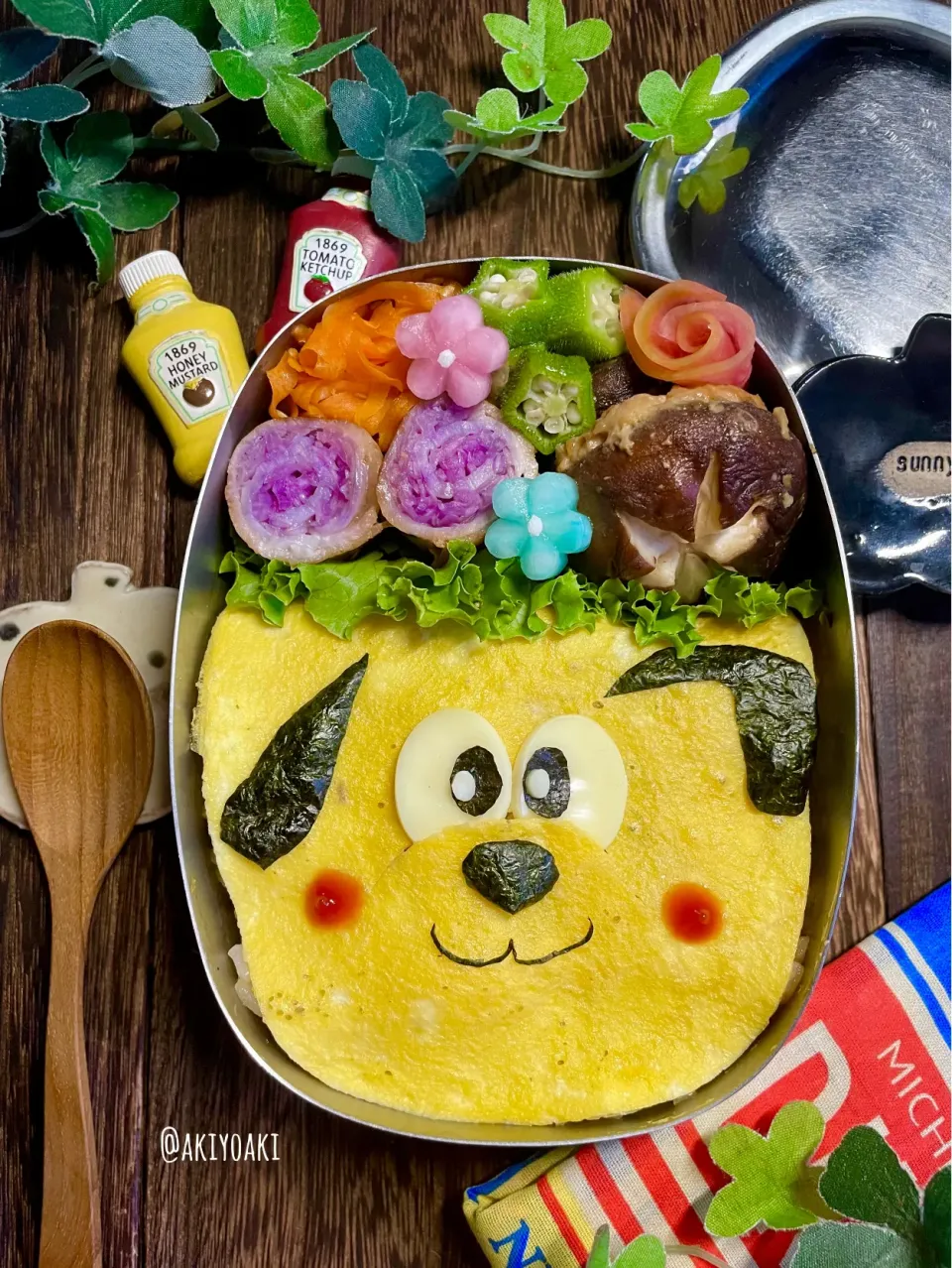 Snapdishの料理写真:プルートオムライス弁当|Akiyoෆ¨̮⑅さん