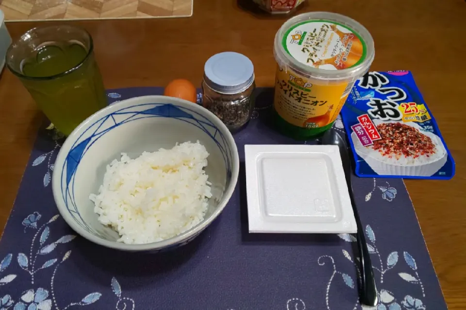 アレンジ卵かけ納豆ご飯(朝ご飯)|enarinさん