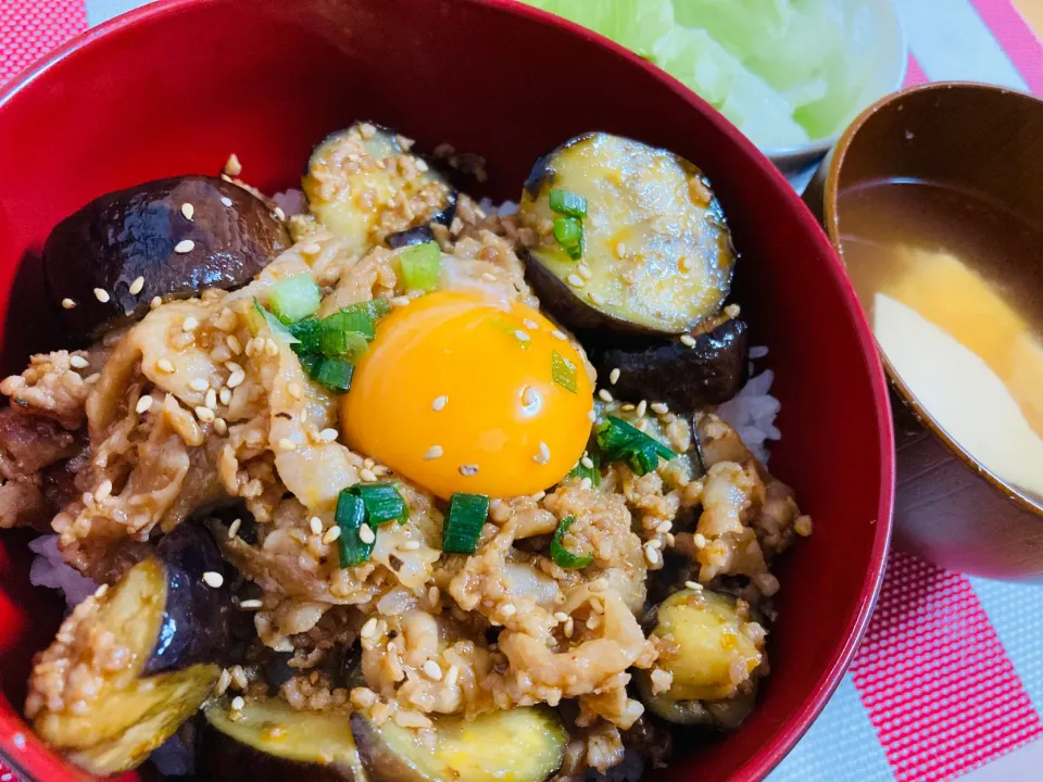 【まだまだ暑い😵】ナスと豚肉のコチュジャン丼|飛鳥さん