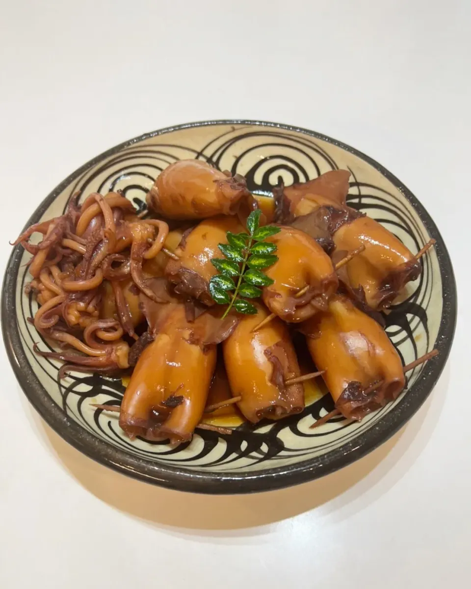 パパが釣ってきたケンサキイカでイカ飯作りました。|ぽろたんさん
