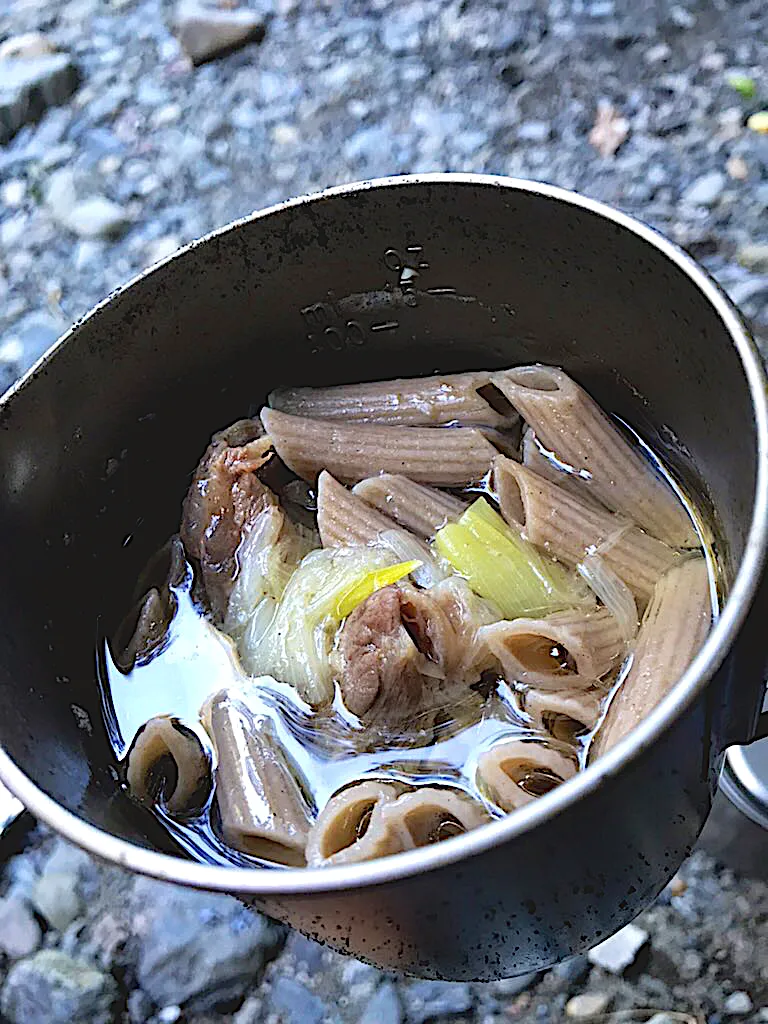 今週のおしゃぐいそOD。和牛すじの肉吸いそばペンネ。|deekay71さん