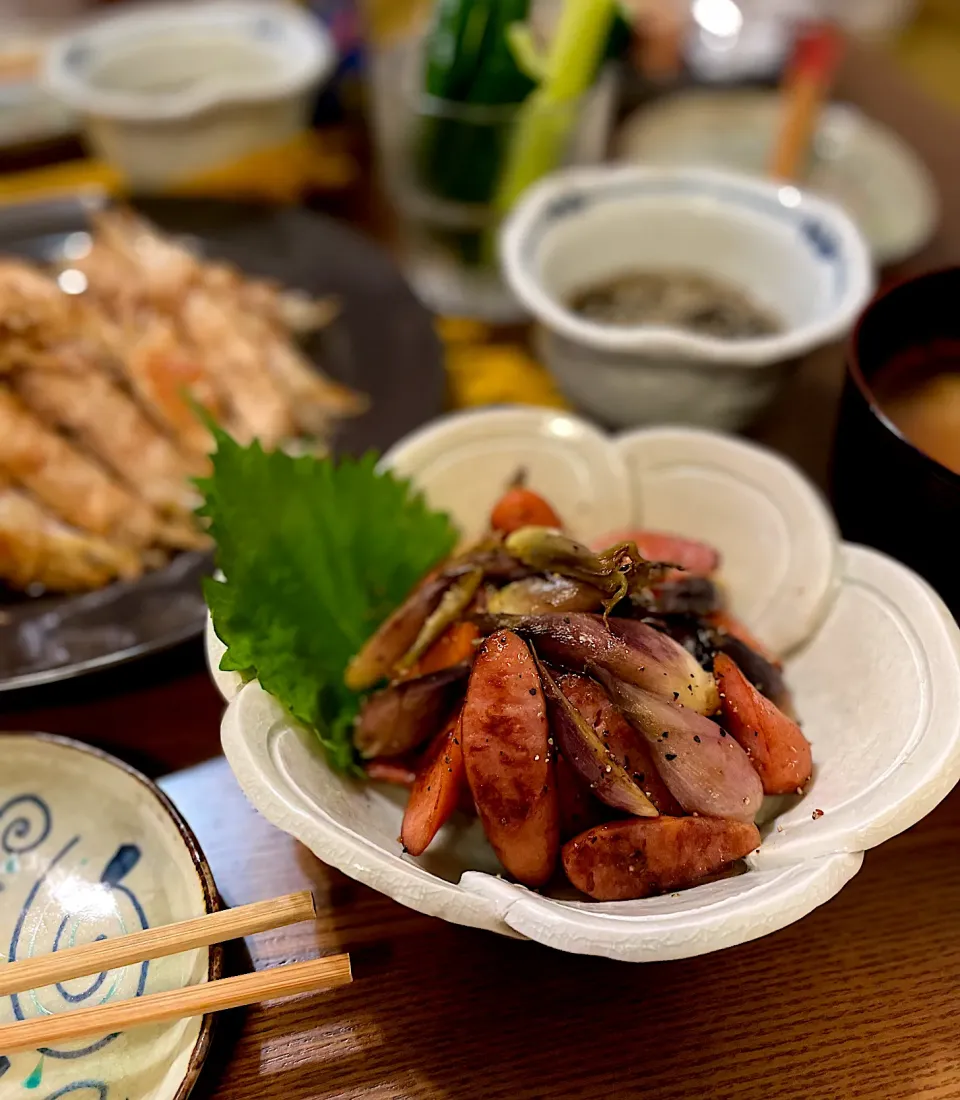 Snapdishの料理写真:アッチさんの料理 みょうがとソーセージのマヨ炒め|Mariruさん