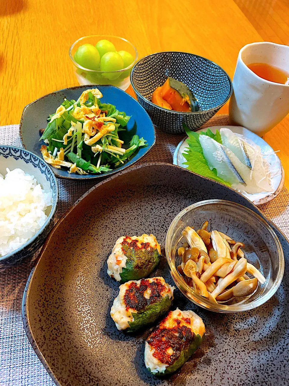 Snapdishの料理写真:つくねの大葉巻き焼きで晩御飯|Mikaさん