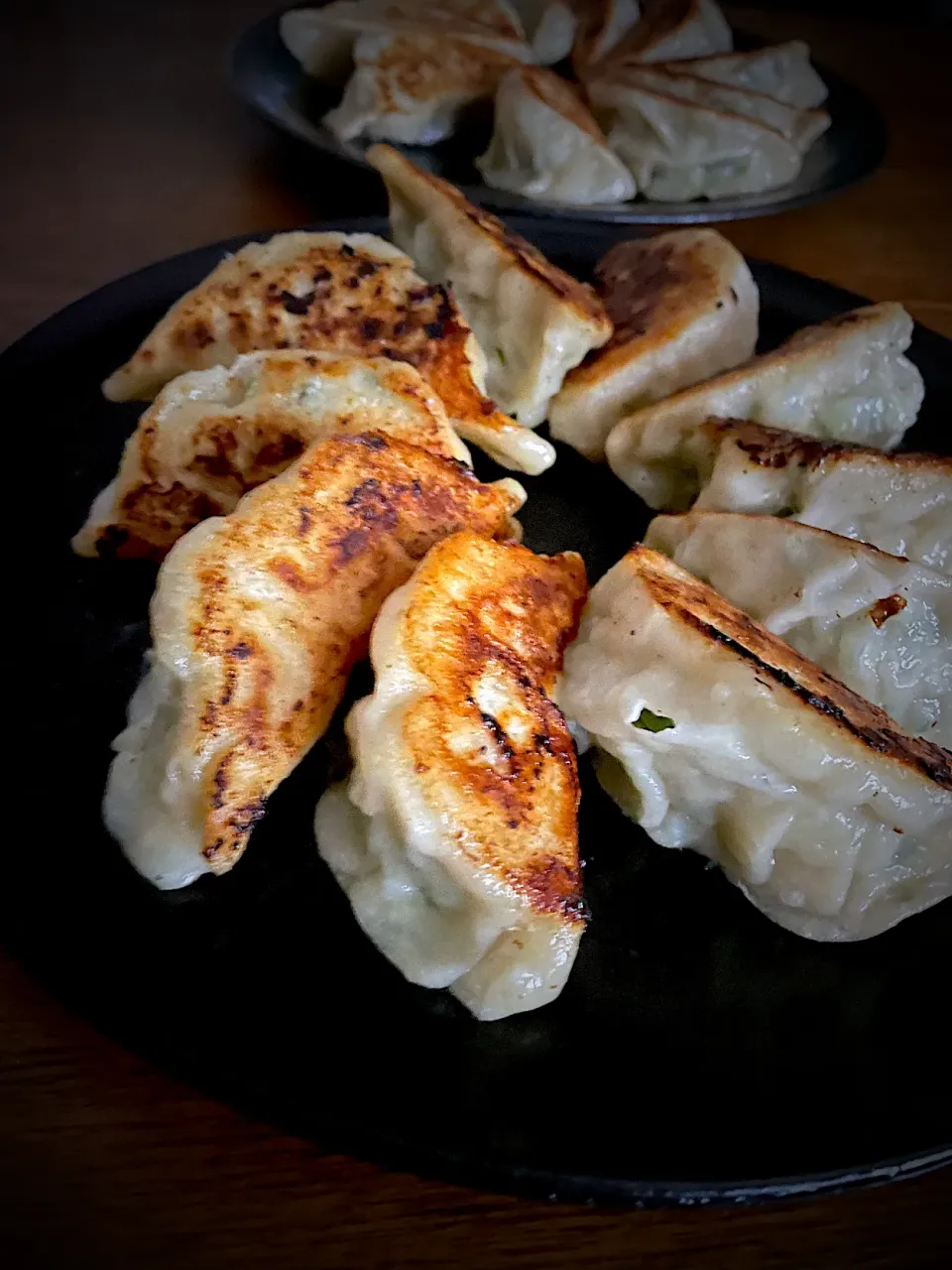 焼き餃子🥟皮も手作り|かずぴょんさん