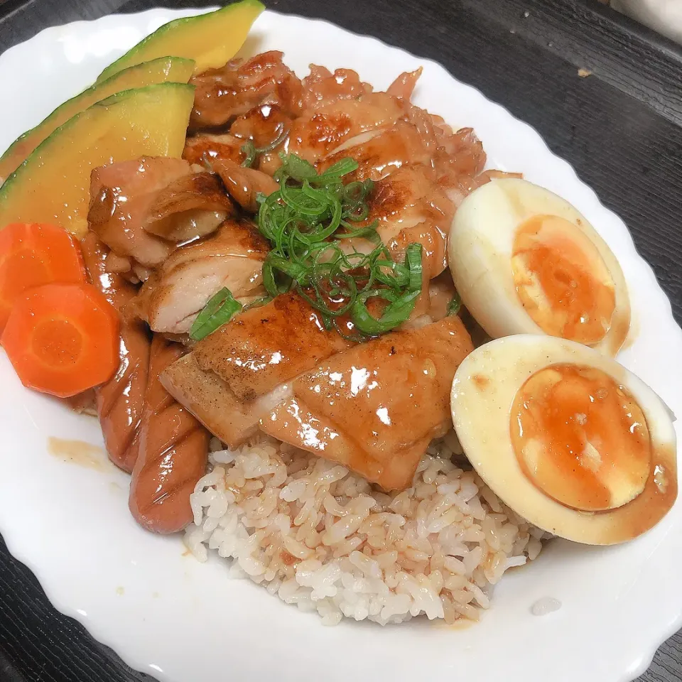 がっつり鶏もも肉1枚使ってます！鶏照焼プレート|まちゃさん