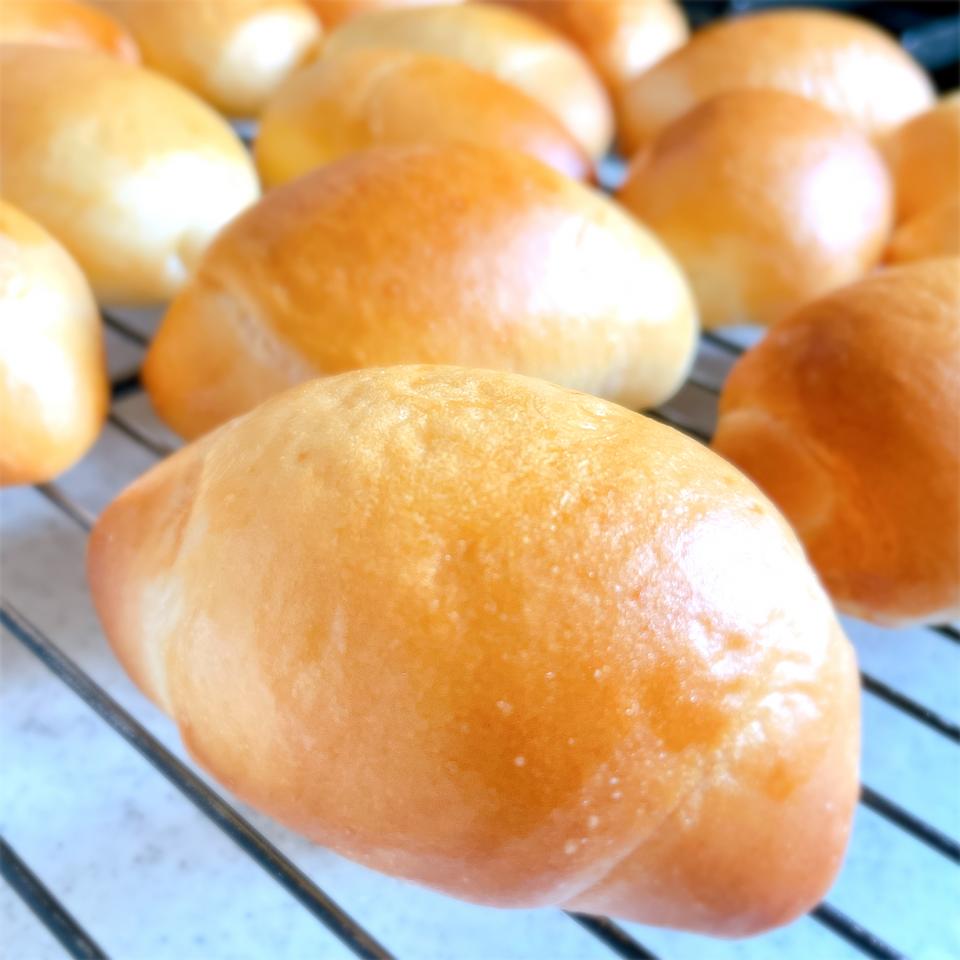 バターロールです〜(∩ˊᵕˋ∩) .ﾟ♡