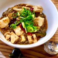 四川とうふ丼&中華スープで昼ごはん