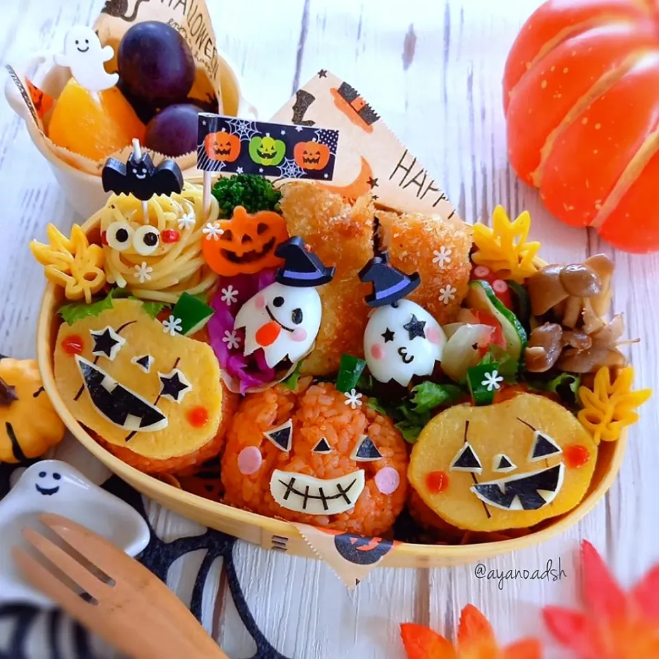 Snapdishの料理写真:🎃ジャックオランタンのオムすび弁当👻|ayano.adshさん