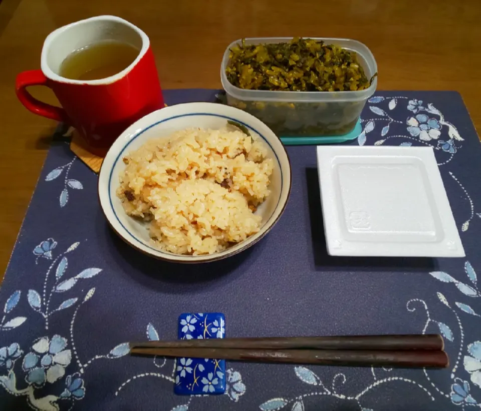 Snapdishの料理写真:あさりの釜飯(朝ご飯)|enarinさん