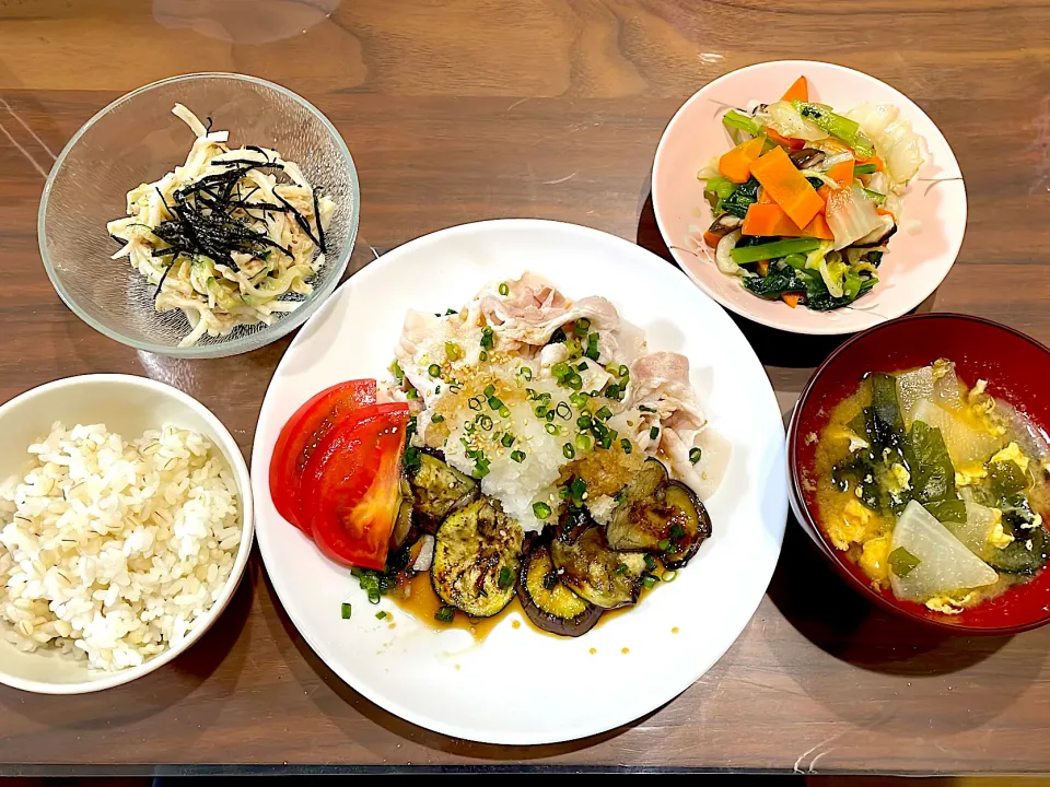 豚肉とナスのおろし冷しゃぶ　大根と卵の味噌汁　野菜のうま塩炒め　大根ときゅうりのツナマヨポン和え|おさむん17さん