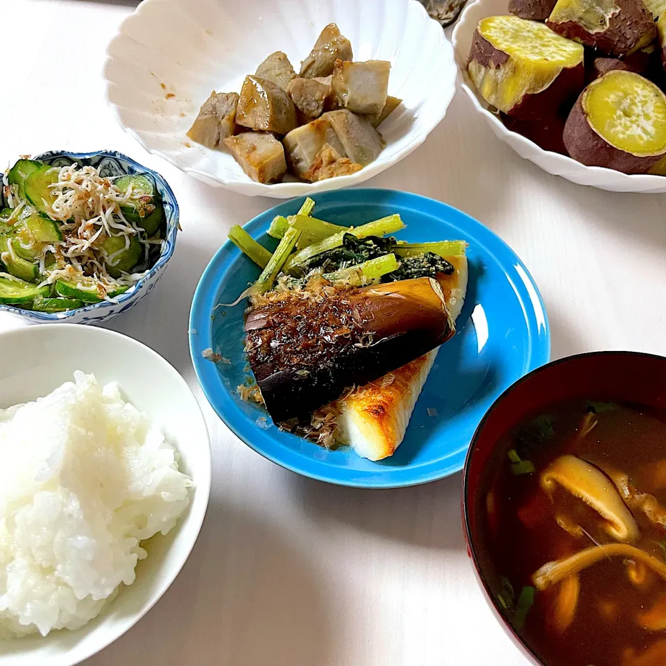 カレイの塩焼きと焼き茄子|izumiさん