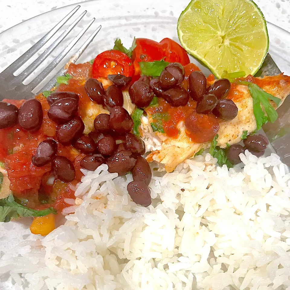 Steamed rice with cilantro lime chicken with black beans|🌺IAnneさん