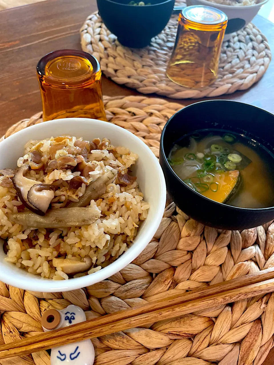 Snapdishの料理写真:かしわ飯、かぼちゃのお味噌汁|ＭＡＲＵＥ家の食卓さん