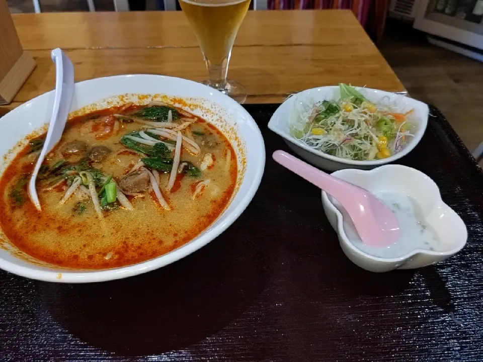 夜勤明けリニューアルオープン近所の散髪後は、近隣のタイ料理屋で、トムヤムラーメン定食を|Tarou  Masayukiさん