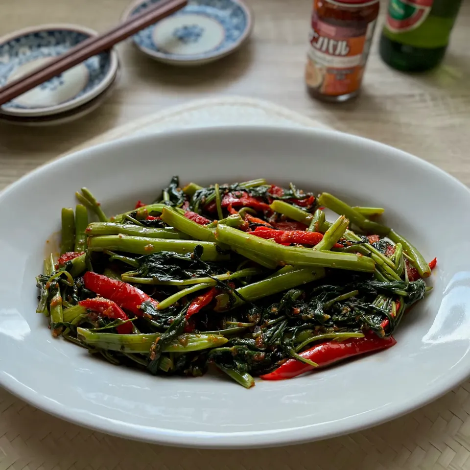 Snapdishの料理写真:空芯菜のサンバル炒め Tumis Kangkung Terasi|まる(丸大豆)さん