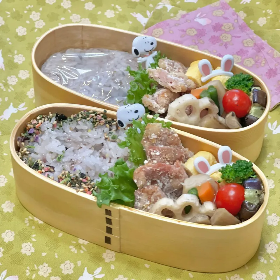 豚こま唐揚げ☘️の双子ちやんお弁当💙❤️ 9/30金|sweet homeさん