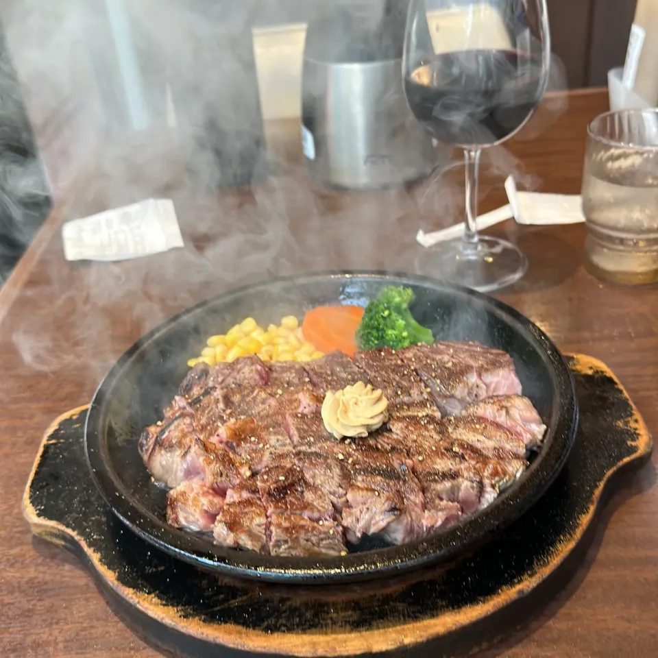 Snapdishの料理写真:＃朝ラー　の後の　＃昼ステ　ワイルドステーキ450g ＃いきなりステーキ綱島店|Hajime Sakaiさん