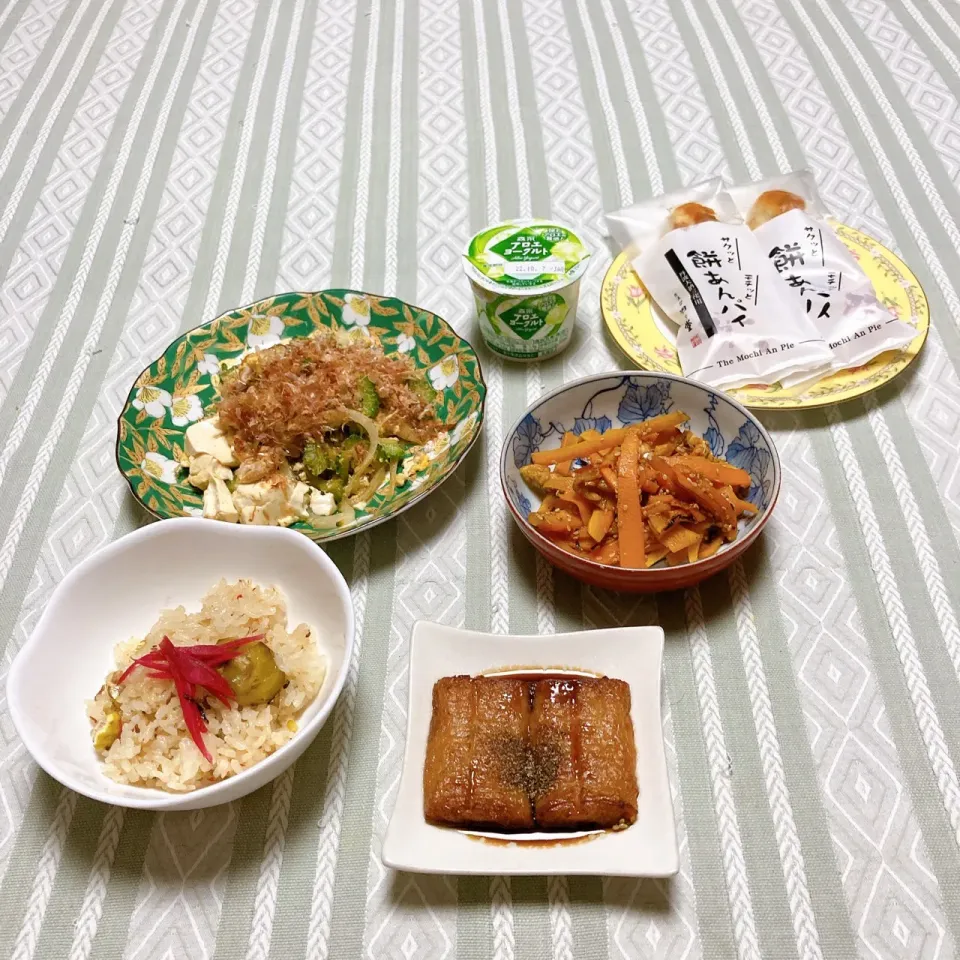 Snapdishの料理写真:grandmaの晩ごはん☆ゴーヤチャンプル・鰻まがいのかまぼこ・かぼちゃのきんぴら|kaoriさん