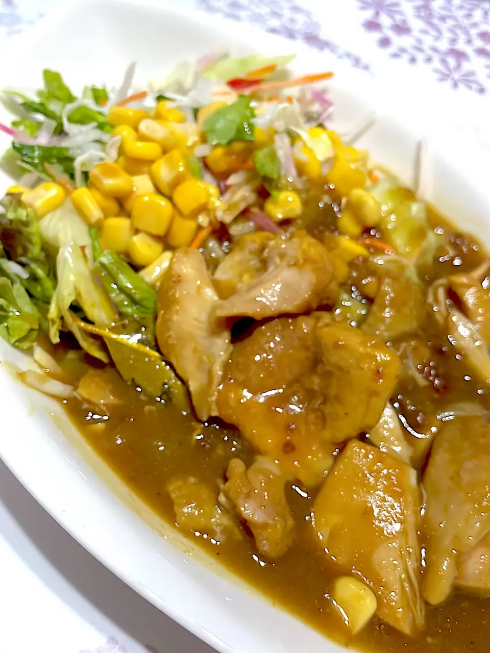 無水チキンカレーをサラダで食べる(  ˙꒳​˙ )|舞さん