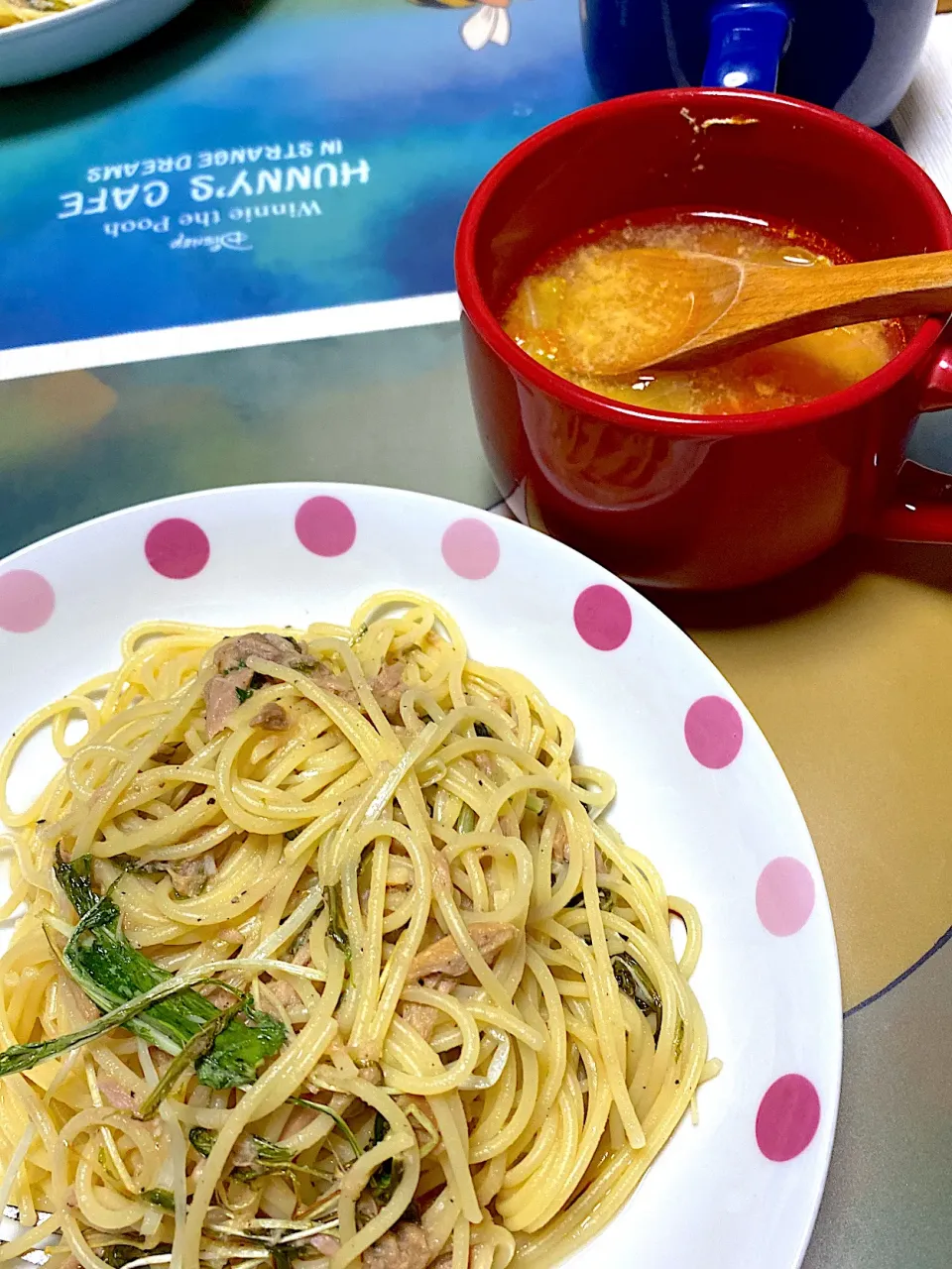 Snapdishの料理写真:水菜とツナのパスタ、トマトと卵のスープ|kaaaaaさん