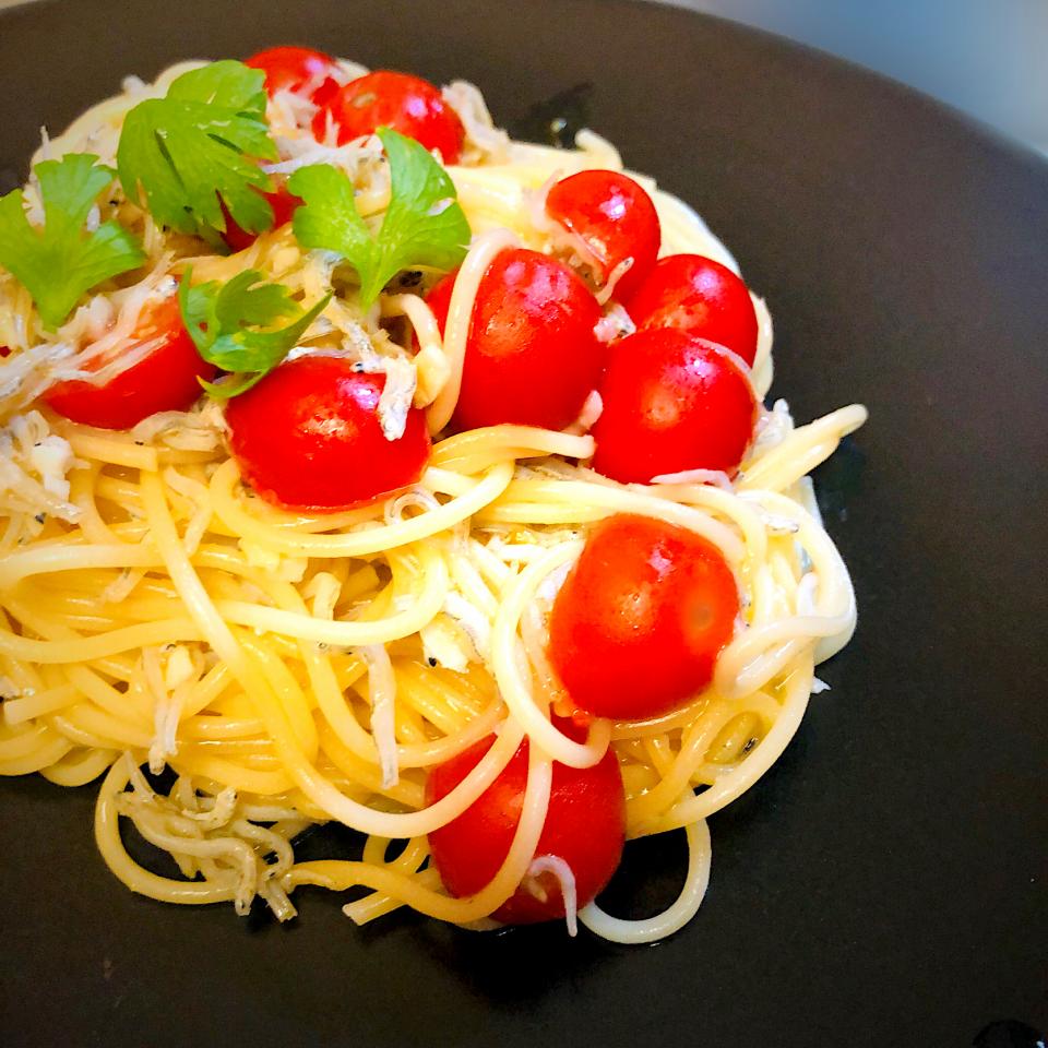 しらすとプチトマトのパスタ