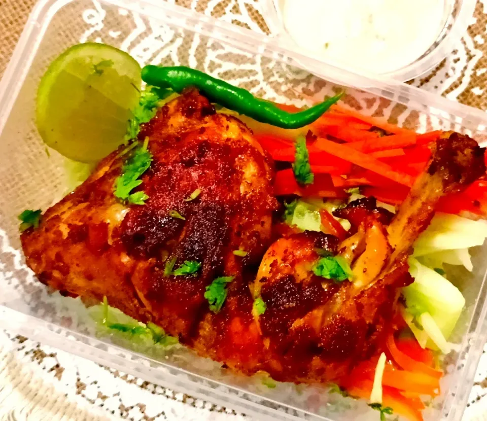 Tandoori chicken salad 
Deliver done|Happy Green Bowlさん