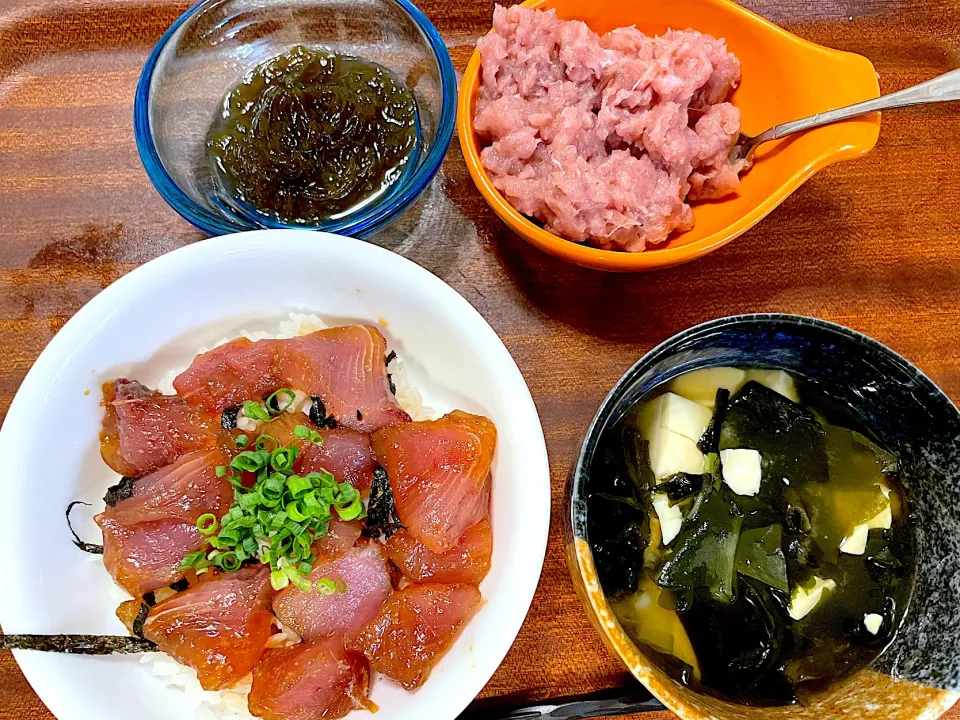 釣りマグロ丼、タタキ|せいせいさん