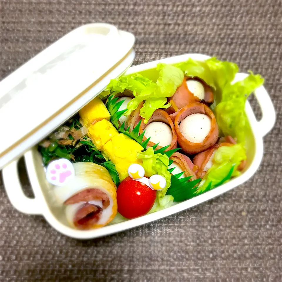 Snapdishの料理写真:SJK試合弁当🍱🎾〜うずらベーコン・玉子焼き・つるむらさきお浸し・サラミちくわ|華恋さん