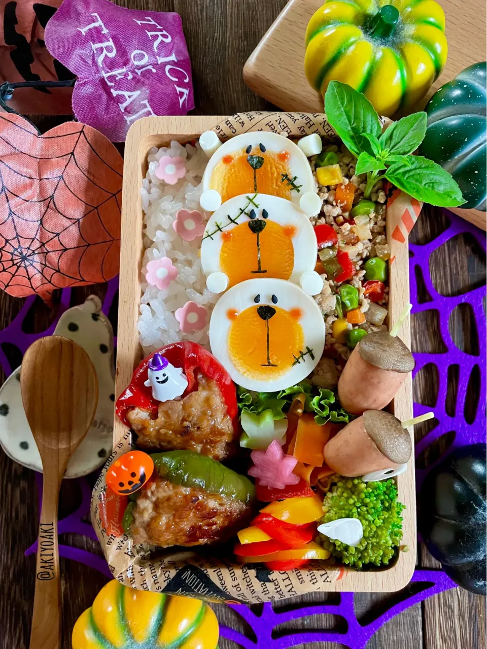 ハロウィンガパオライス弁当|Akiyoෆ¨̮⑅さん