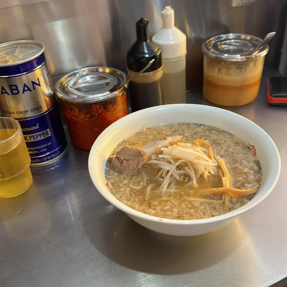 Snapdishの料理写真:＃夜勤明け　で　＃ラーメン　？それが　＃朝ラー　＃ホープ軒|Hajime Sakaiさん