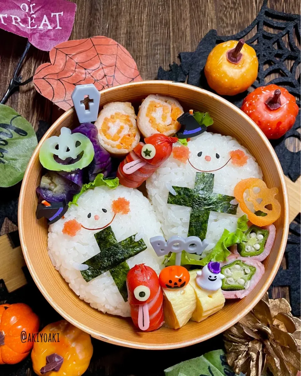 ハロウィンおばけおにぎり弁当①|Akiyoෆ¨̮⑅さん