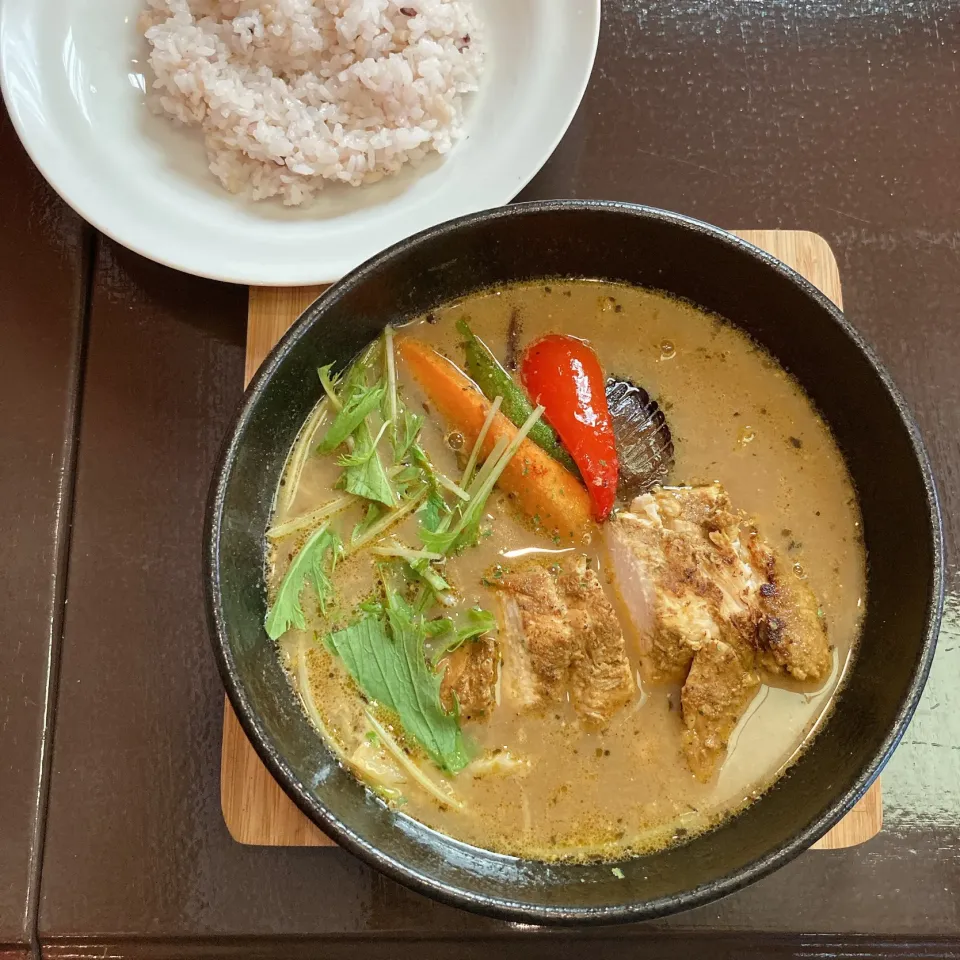 タンドリーチキンのココナッツミルク　　スープカレー🍛|ちゃみこさん