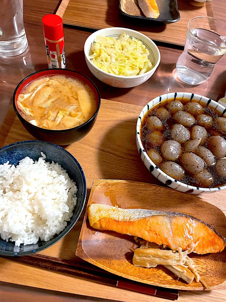 とある日の晩御飯　玉こんにゃく最高👏|にゃふてんさん