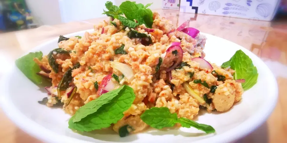 Larb Kai (Thai/Issan minced chicken salad)|Jorge Bernal Márquezさん