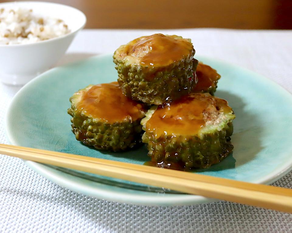 苦瓜の肉詰めの蒸し煮（苦瓜醸肉）