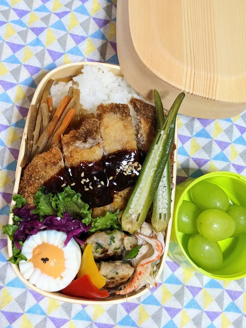 本日のお弁当〜とんかつ弁当〜つけて味噌かけて味噌のっけ弁当〜|f.1125beさん