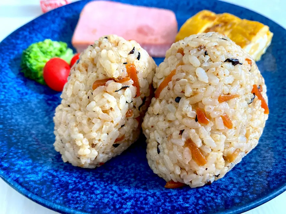 おにぎりプレート🍙|こずりんさん